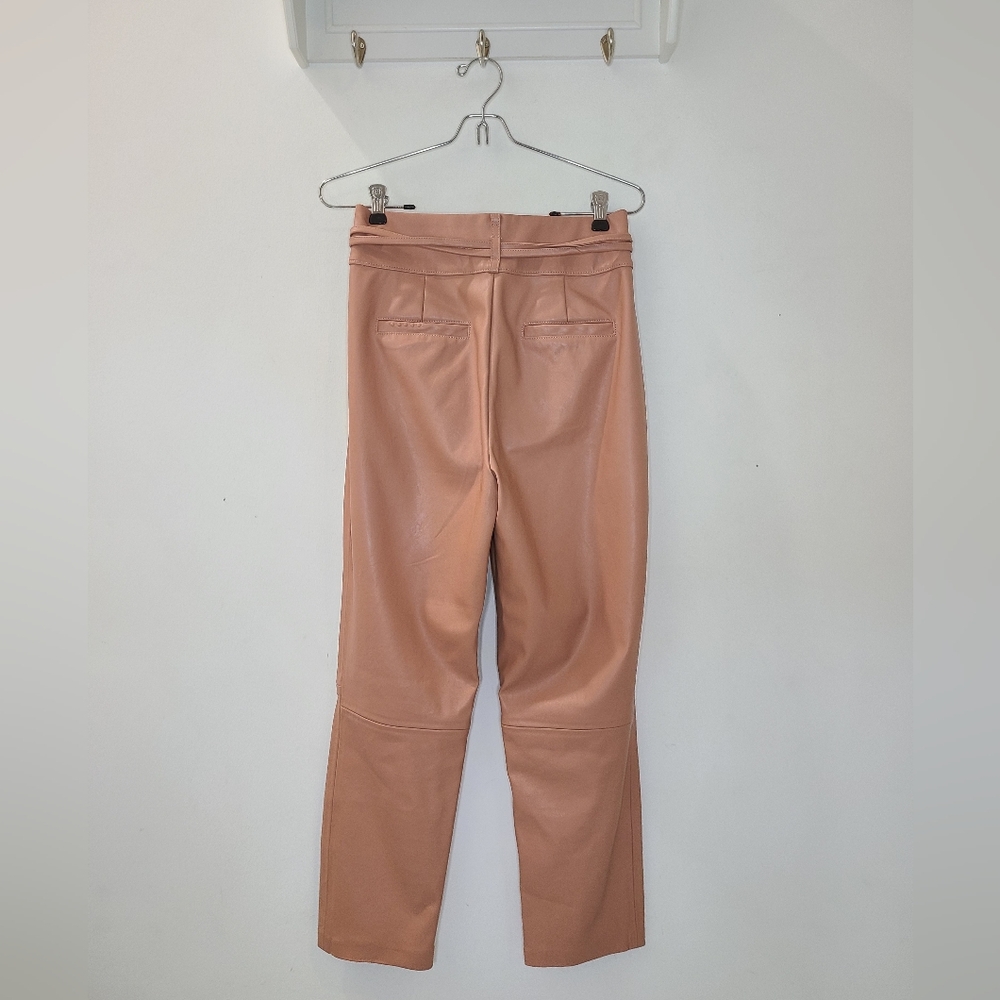 Blank NYC Chelsea Tapered & Cropped Faux Leather Pants Sz 25 - Picture 4 of 12